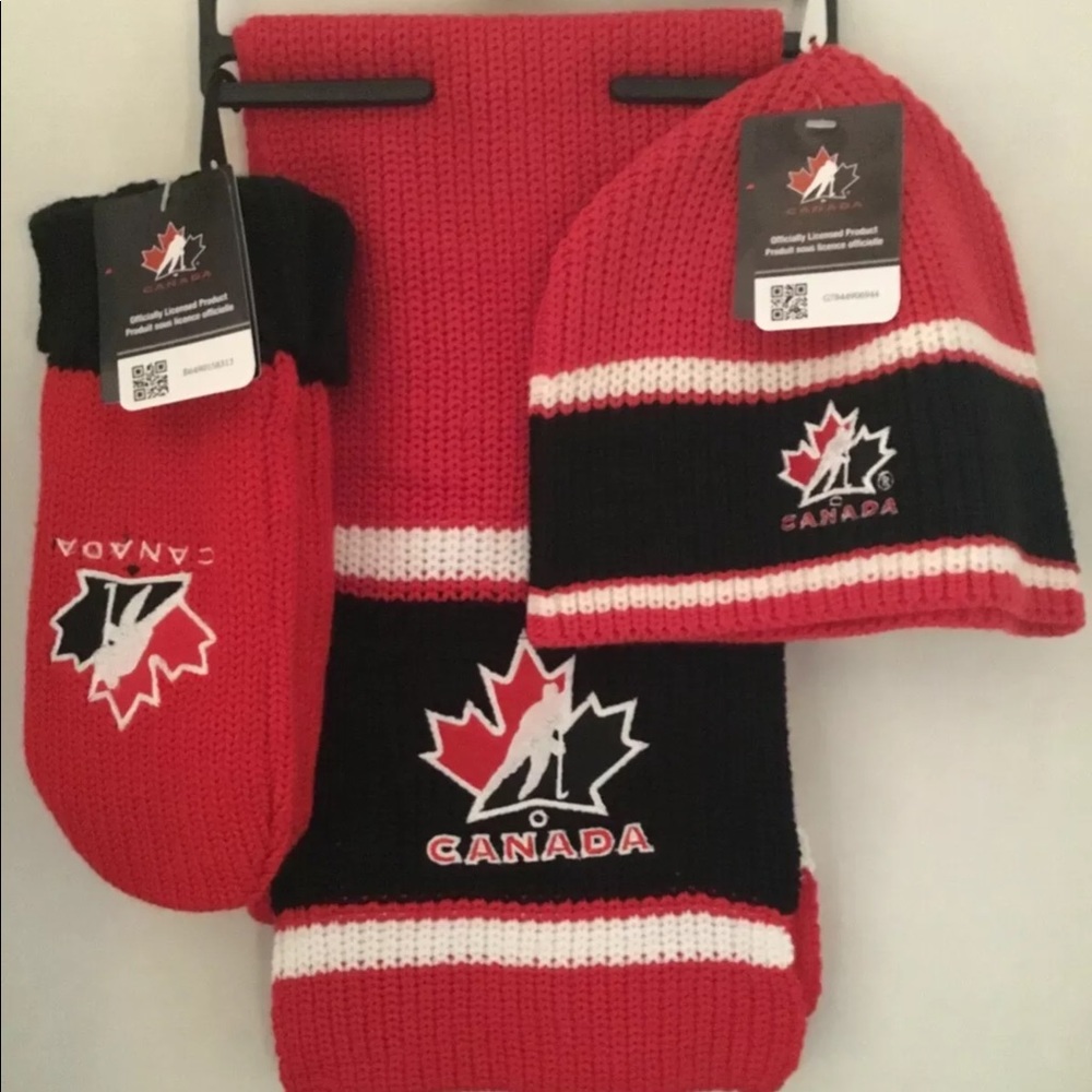 🇨🇦BNWT IIHF Team Canada Winter Hat,Scarf,Mittons